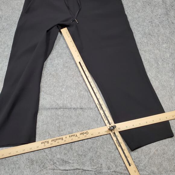 Lululemon Pants Womens 6 On the Fly Crop 23" Woven Black Straight Leg Casual - Picture 4 of 8